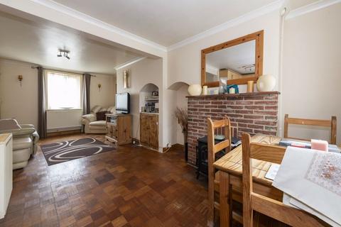 2 bedroom character property for sale, North Row, Uckfield