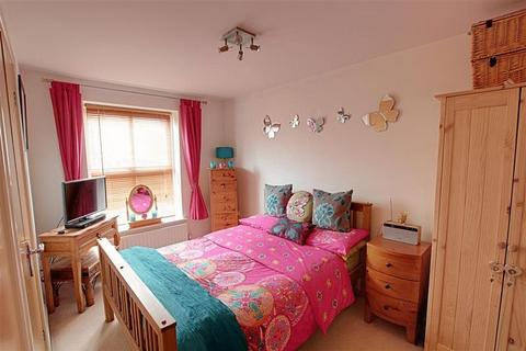 17 Conigre Square, Trowbridge, BA14 8LJ