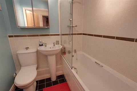 17 Conigre Square, Trowbridge, BA14 8LJ