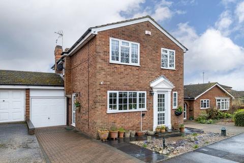 4 bedroom link detached house for sale, Orchard Way, North Crawley