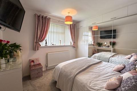 33 Churnet Close, Cheddleton, Leek, ST13 7JN