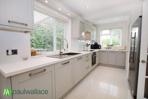 8 Tudor Close, Cheshunt, Waltham Cross, EN7 5BN