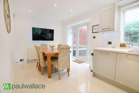 8 Tudor Close, Cheshunt, Waltham Cross, EN7 5BN