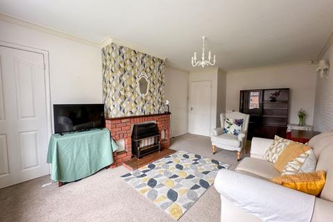 2 bedroom semi-detached bungalow for sale - Hamilton Rise, Baddeley Green, Stoke-on-Trent, ST2