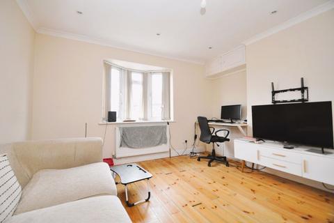 1 bedroom flat to rent, West Barnes Lane, New Malden