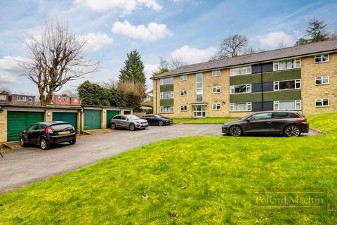 2 bedroom apartment for sale, Markfield Road, Caterham