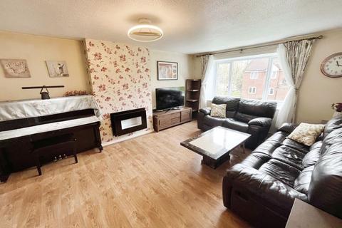2 bedroom apartment to rent - Dean Court, Little Bolton