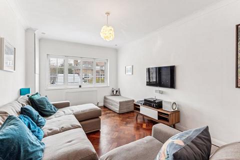 63 Thistledene, Thames Ditton, KT7 0YH