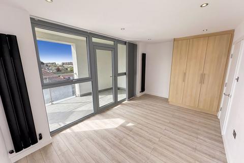 2 bedroom flat to rent - Farnham Road, Slough, SL2