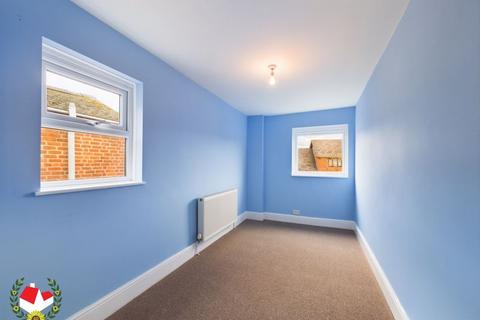 109 Tredworth Road, Gloucester, GL1 4QU