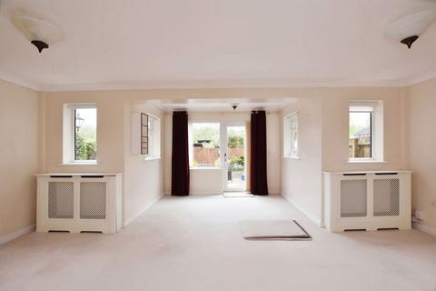3 bedroom detached house for sale, Richards Way, Salisbury                                                                          *NO ONWARD CHAIN*