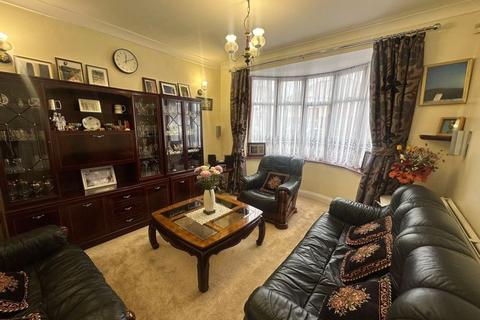 7 bedroom terraced house for sale, Masefield Avenue, Southall