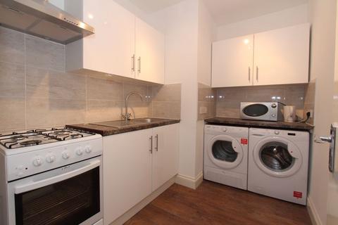 Property to rent - Wycombe Road, Tottenham N17