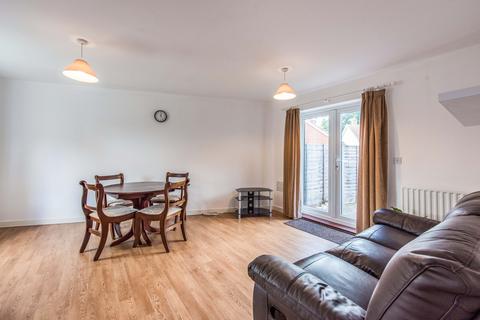 2 bedroom terraced house to rent, Buzzard Rise, Stowmarket, IP14