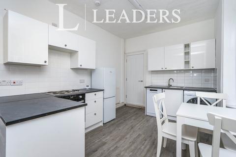 4 bedroom terraced house to rent, Jessie Road, Southsea