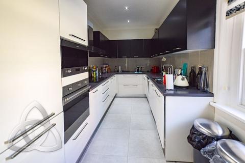 3 bedroom property for sale - Buckingham Mansions, West End Lane, NW6