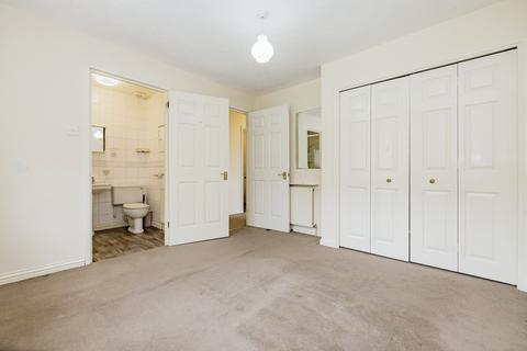 2 bedroom apartment to rent, Uxbridge Road, Pinner