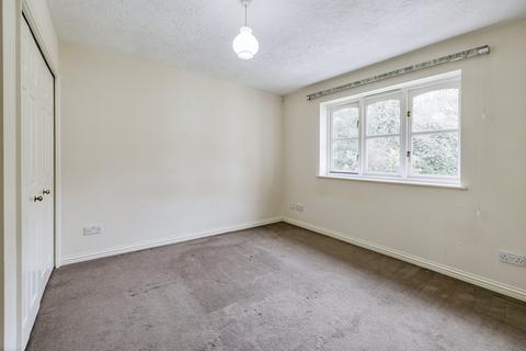 2 bedroom apartment to rent, Uxbridge Road, Pinner