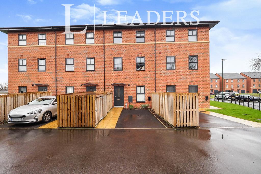 Newbold Street, NG8 2 bed terraced house £950 pcm (£219 pw)