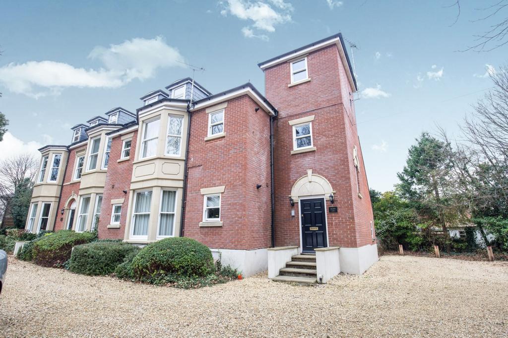 Horndean Road, Emsworth 1 bed apartment £800 pcm (£185 pw)