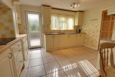 2 bedroom bungalow for sale, Kingfisher Walk, Stafford ST19