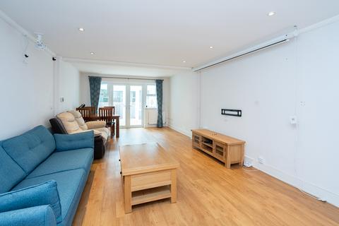 3 bedroom terraced house to rent - Firs Mews, Sutton