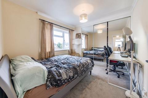 32 Bramble Road, Hatfield, AL10 9SA