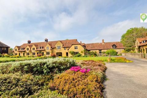 3 bedroom retirement property for sale, Hayes End Manor, South Petherton