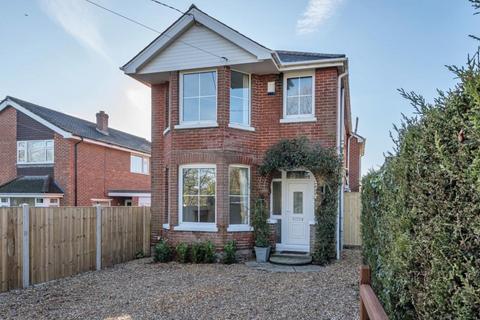 4 bedroom detached house to rent, Kanes Hill, Hedge End, SO19