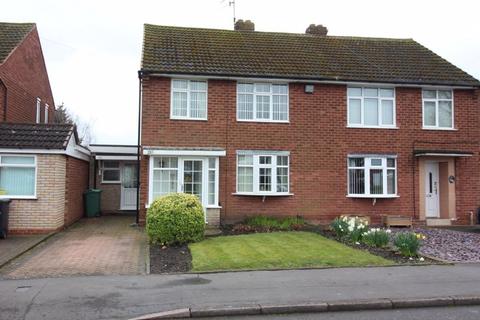 3 bedroom semi-detached house for sale - Bromley Lane, Kingswinford DY6