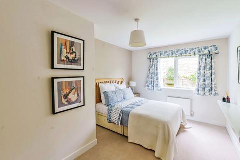 2 bedroom flat for sale, Wispers Lane, Haslemere GU27