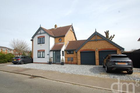 77 Vine Road, Tiptree, Colchester, CO5 0LT