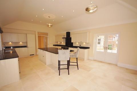5 bedroom detached house to rent, Mill Lane, Little Budworth, Tarporley, Cheshire, CW6
