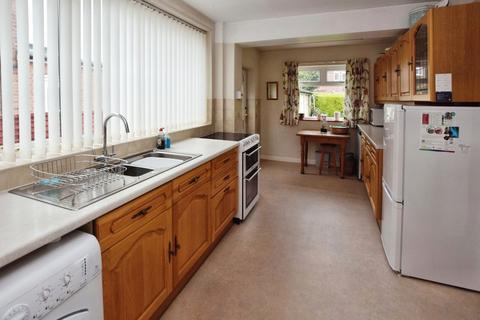 3 bedroom semi-detached house for sale - Kenmore Road, Sale, Greater Manchester, M33