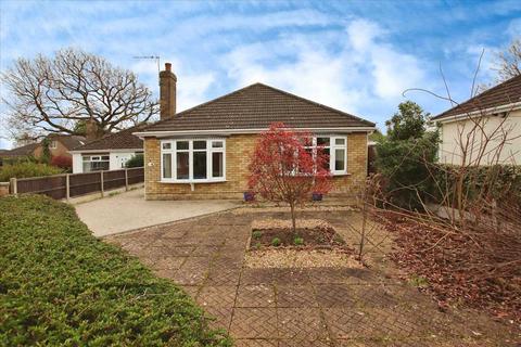2 bedroom bungalow for sale - Robertson Road, North Hykeham, Lincoln