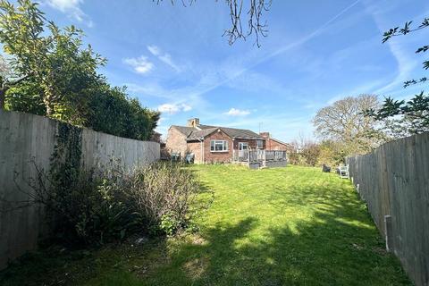 15 Chalton Heights, Chalton, Luton, LU4 9UF
