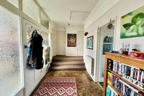 15 Chalton Heights, Chalton, Luton, LU4 9UF