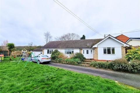 4 bedroom detached bungalow for sale - Lucton, Leominster, Herefordshire, HR6 9PQ