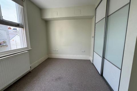 2 bedroom flat to rent, Burlington Street, Brighton, East Sussex, BN2 1AU