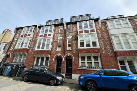 2 bedroom flat to rent, Burlington Street, Brighton, East Sussex, BN2 1AU