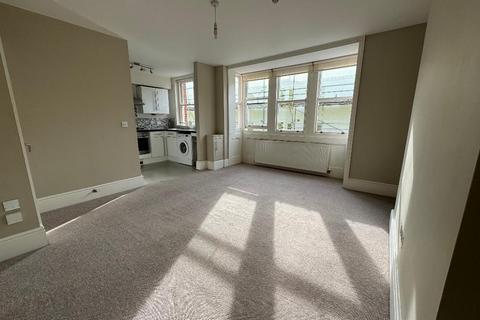 2 bedroom flat to rent, Burlington Street, Brighton, East Sussex, BN2 1AU