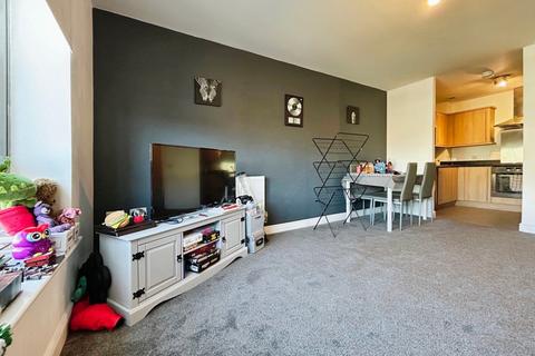 1 bedroom apartment for sale, Coombe Way, Farnborough, Hampshire