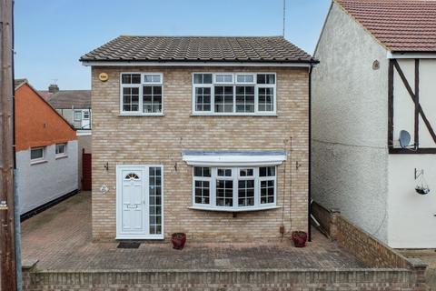 69 Alexandra Road, Gravesend, DA12 2QG