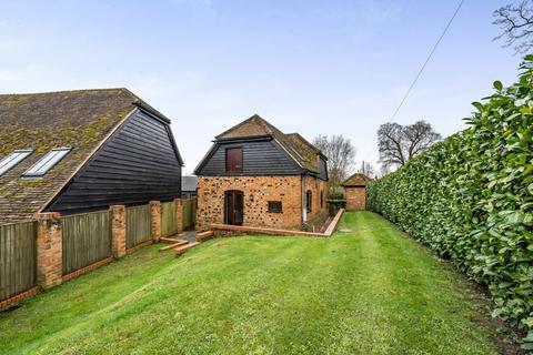2 bedroom barn conversion for sale - Sindlesham Road, Arborfield, Reading