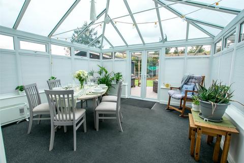 61 Calder Vale, Bletchley, Milton Keynes, MK3 7PL