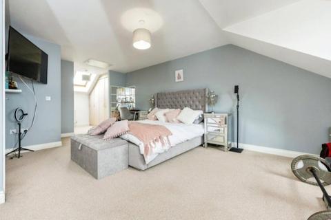 4 bedroom terraced house for sale, Newport Road, Broughton, Milton Keynes, Buckinghamshire, MK10