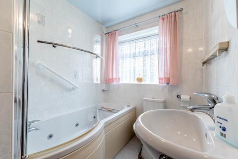 24 Ashlea Close, Garforth, Leeds, LS25 1JX