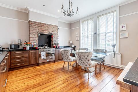 15 Vesper Road, Leeds, LS5 3NU