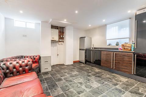 15 Vesper Road, Leeds, LS5 3NU
