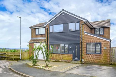 4 bedroom detached house for sale, Holly Court, Tingley, Wakefield, West Yorkshire